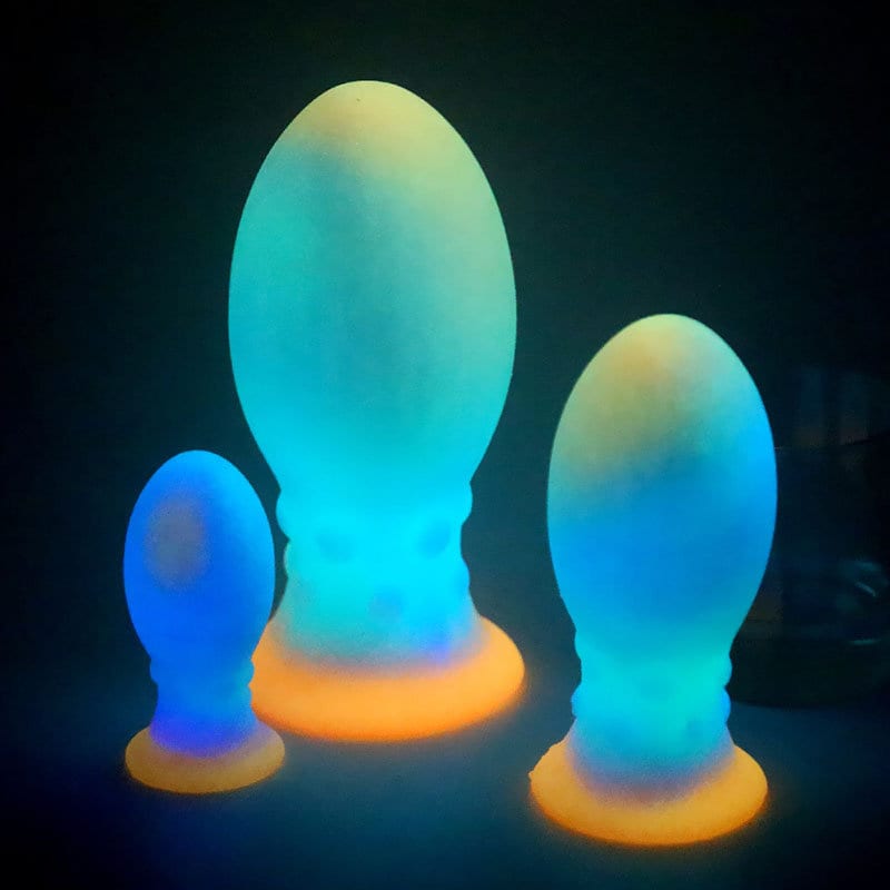 DildoPhantasy™ | GlowingBigPlugs - Lumnicent glowing in the dark Buttplugs / Analplugs for beginners to experienced